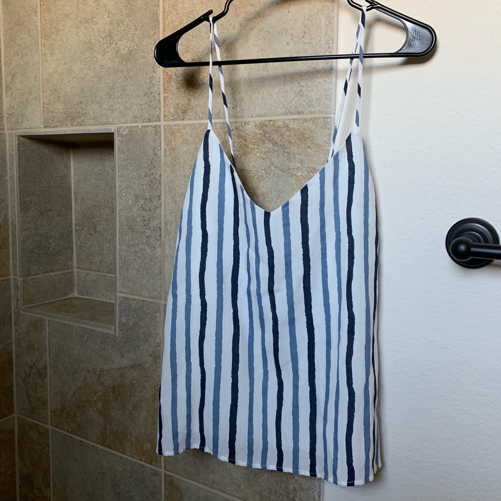 L Top with Tie in the back